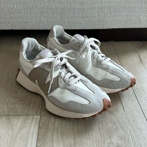 Lightly worn New Balance 327 Women’s Sneaker